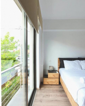 Cozy & Minimal Apartment Near Airport Peania
